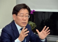 이재명(법학82) 성남시장, 2017 대선주자 인터뷰