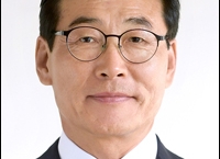 송석언 (법학 76)동문(현재 제주대학교 법학대학원 교수)“제10대 제주대학교 총장`으로 선출